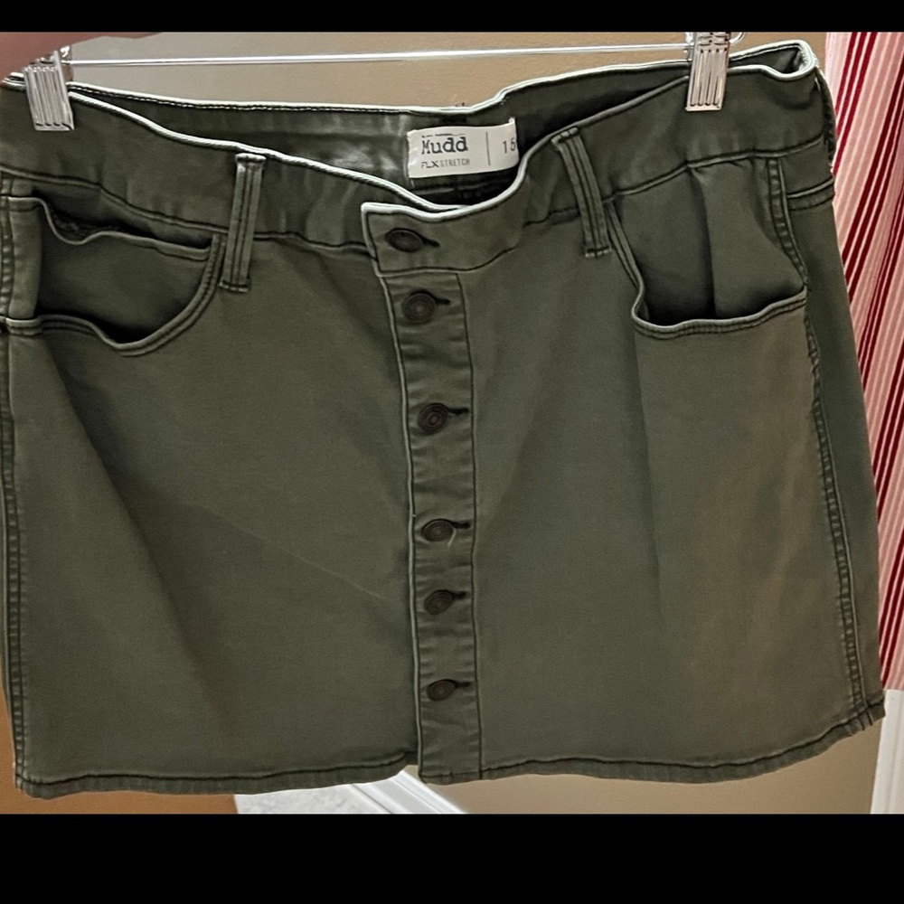 Mudd Flex Stretch Olive Green Button Down Denim Green Skirt in EUC